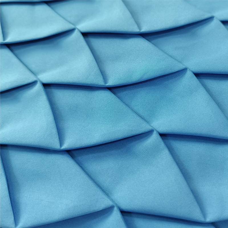Embossing in tessuto